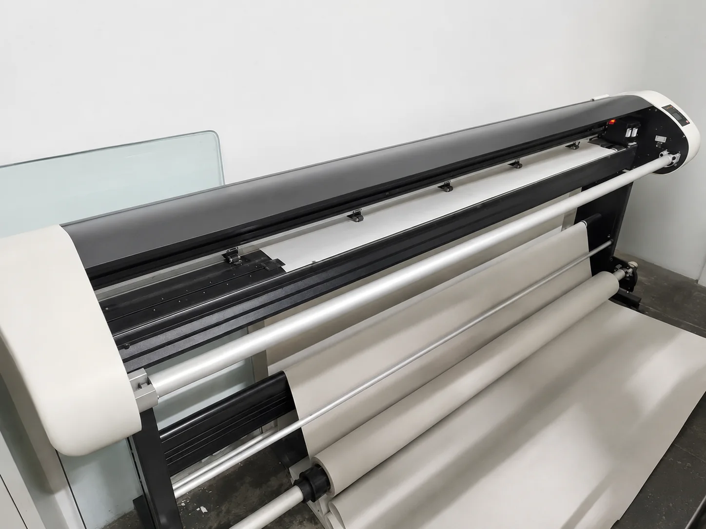 Fabric preparation plotter for mulberry silk production